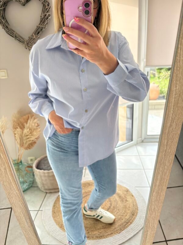 Chemise "NALLA" chemise rayé rbleu avec broderie sur le dos en forme de cœur