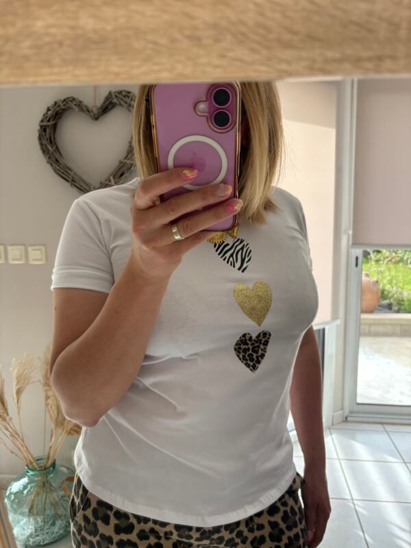 Top "BLANCA" top blanc avec 3 cœurs avec motif différents