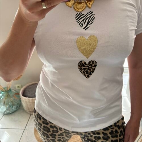 Top "BLANCA" top blanc avec 3 cœurs avec motif différents