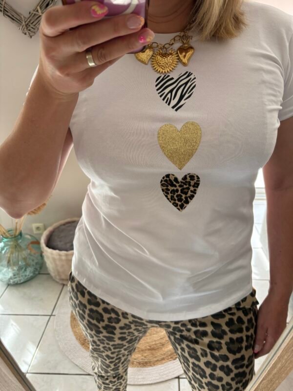 Top "BLANCA" top blanc avec 3 cœurs avec motif différents